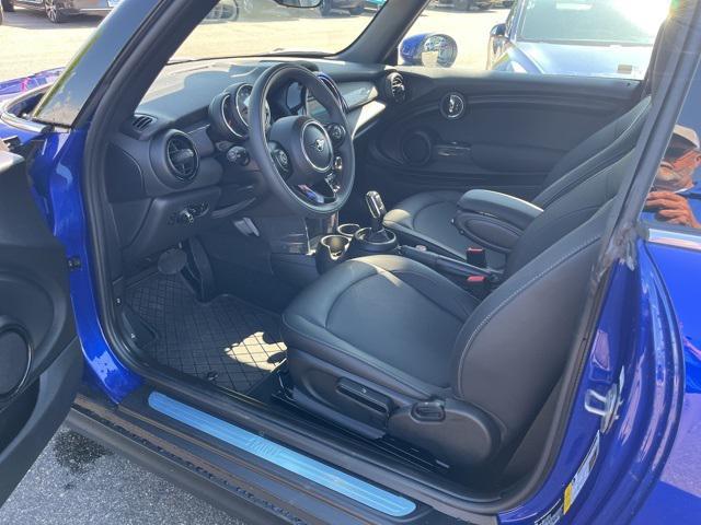 used 2021 MINI Hardtop car, priced at $21,689