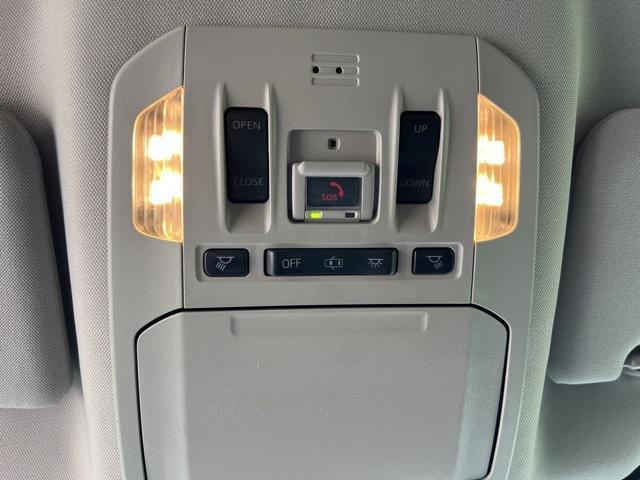 used 2021 Toyota Highlander car, priced at $29,288