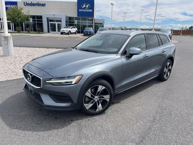 used 2020 Volvo V60 Cross Country car, priced at $31,990