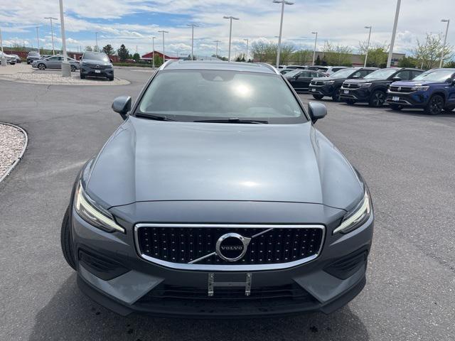 used 2020 Volvo V60 Cross Country car, priced at $29,226