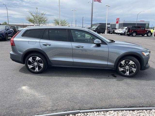 used 2020 Volvo V60 Cross Country car, priced at $29,226