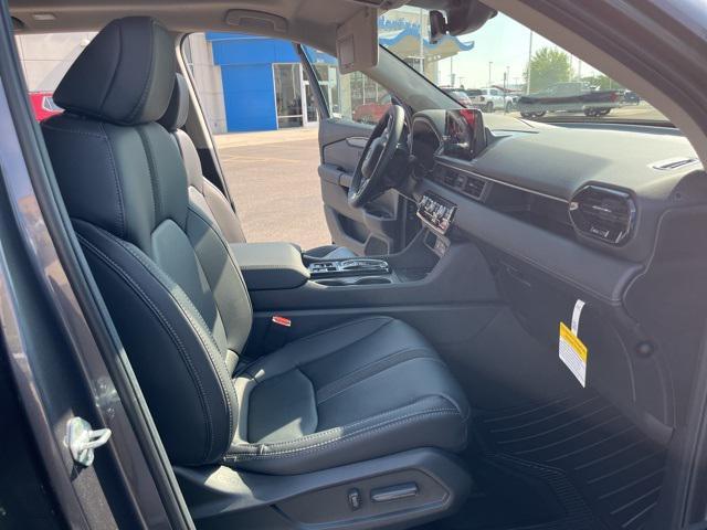 new 2025 Honda Pilot car, priced at $51,050