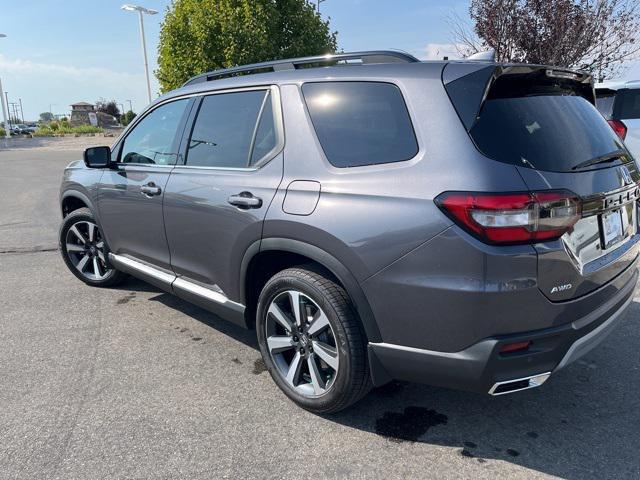 new 2025 Honda Pilot car, priced at $51,050