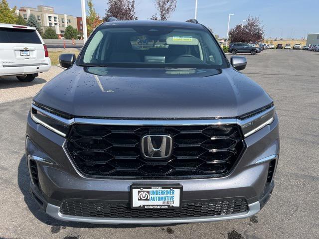 new 2025 Honda Pilot car, priced at $51,050