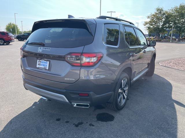 new 2025 Honda Pilot car, priced at $51,050