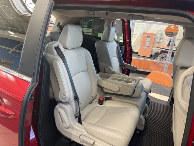new 2025 Honda Odyssey car, priced at $44,125