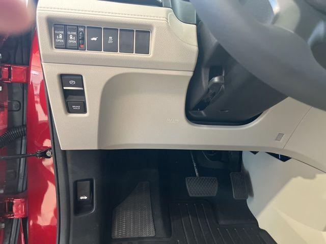 new 2025 Honda Odyssey car, priced at $44,125