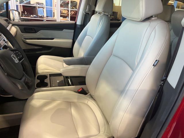 new 2025 Honda Odyssey car, priced at $44,125