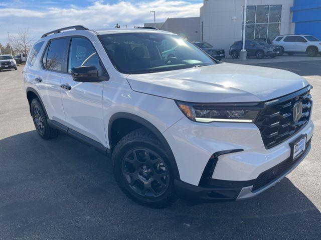 new 2025 Honda Pilot car, priced at $49,850