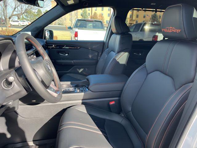 new 2025 Honda Pilot car, priced at $49,850