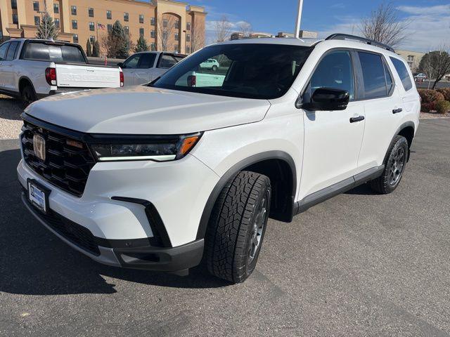 new 2025 Honda Pilot car, priced at $49,850