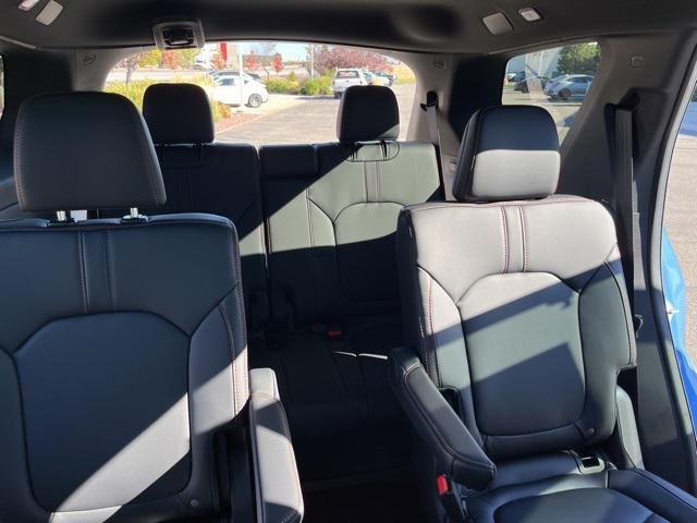 new 2025 Honda Pilot car, priced at $51,350