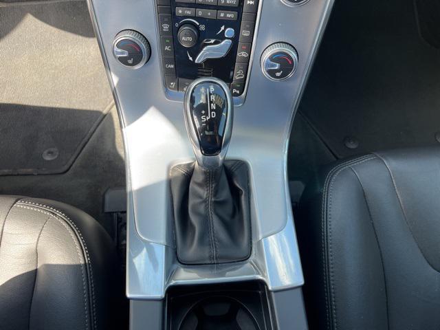 used 2018 Volvo V60 Cross Country car, priced at $22,900