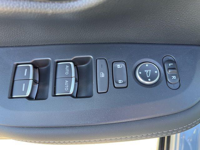 new 2026 Honda HR-V car, priced at $33,455