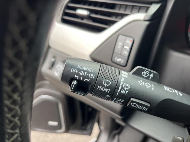 used 2020 GMC Yukon XL car, priced at $39,990