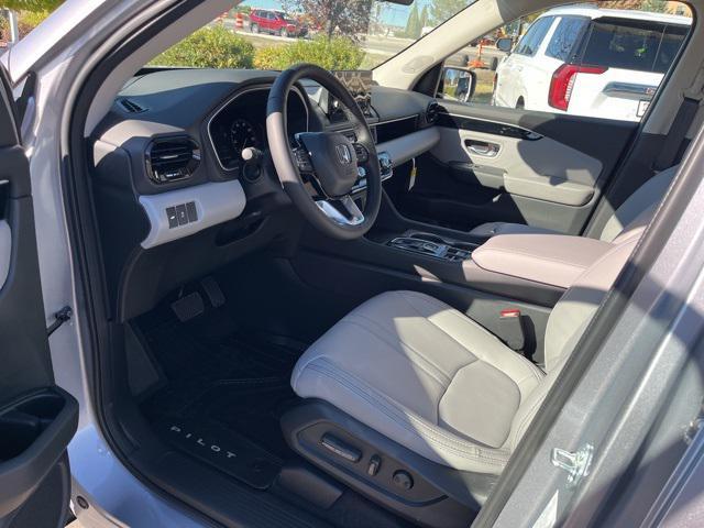 new 2025 Honda Pilot car, priced at $52,995