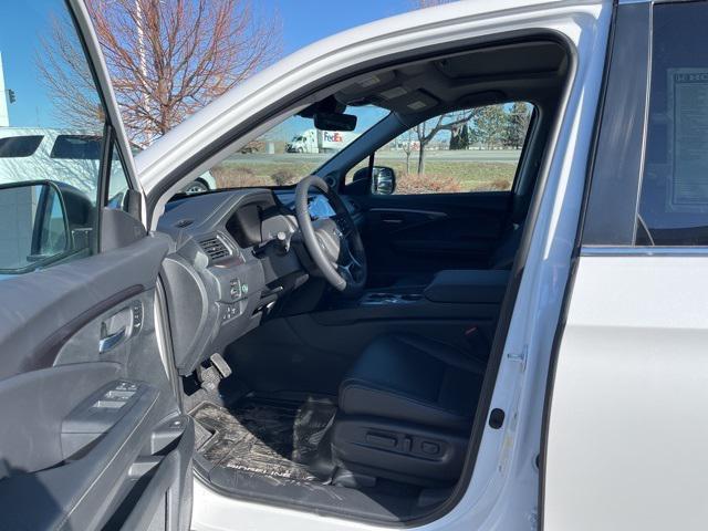 new 2025 Honda Ridgeline car, priced at $45,535