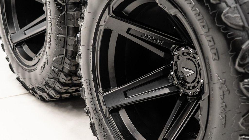 used 2025 Jeep Gladiator car, priced at $198,000