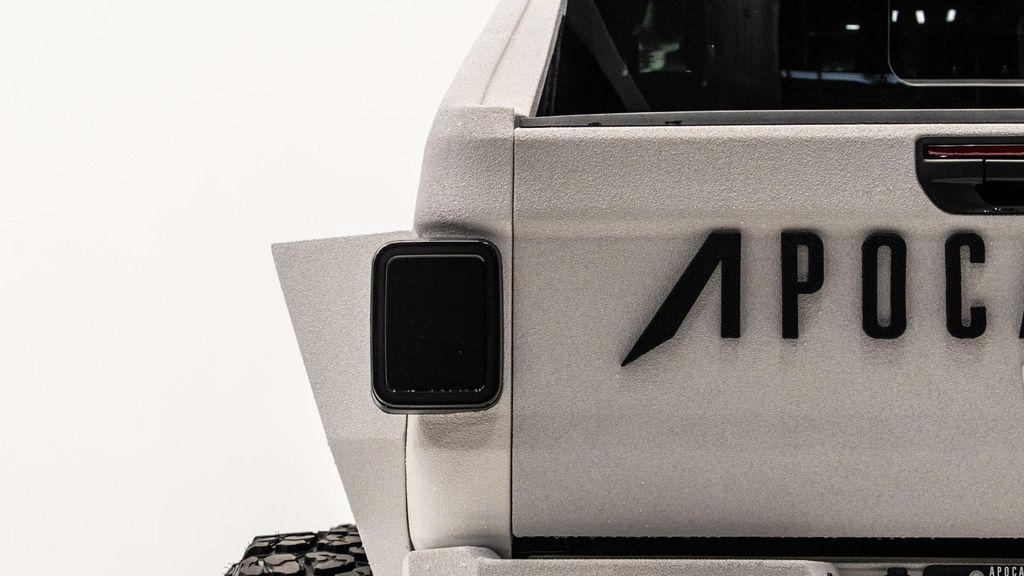 used 2025 Jeep Gladiator car, priced at $198,000