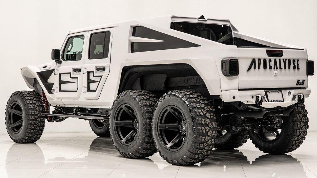 used 2025 Jeep Gladiator car, priced at $198,000