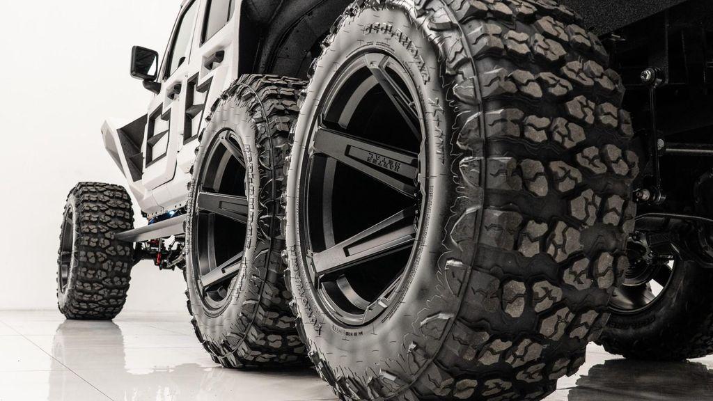 used 2025 Jeep Gladiator car, priced at $198,000