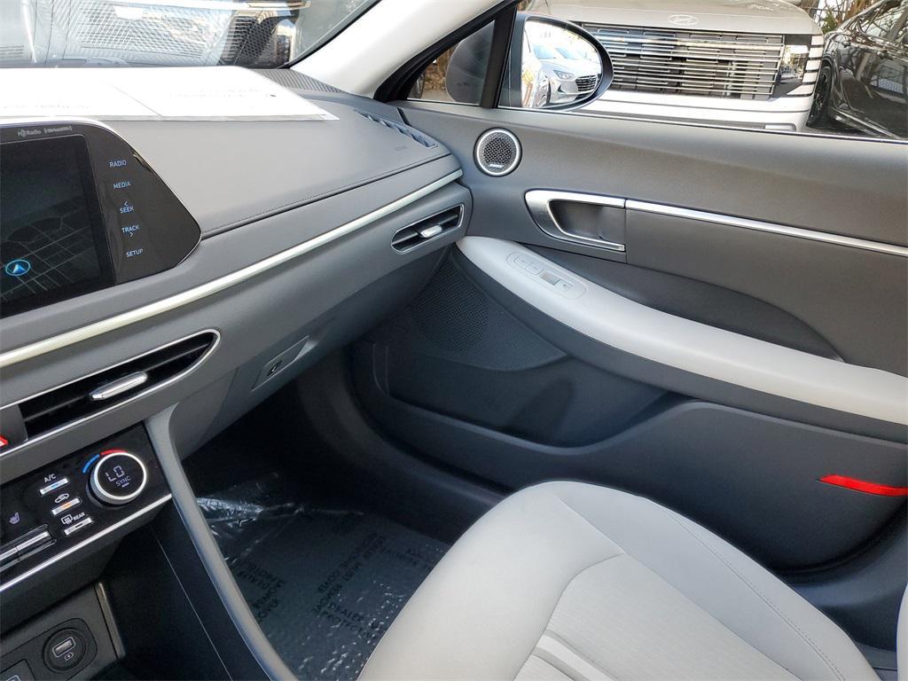 used 2023 Hyundai Sonata Hybrid car, priced at $22,650