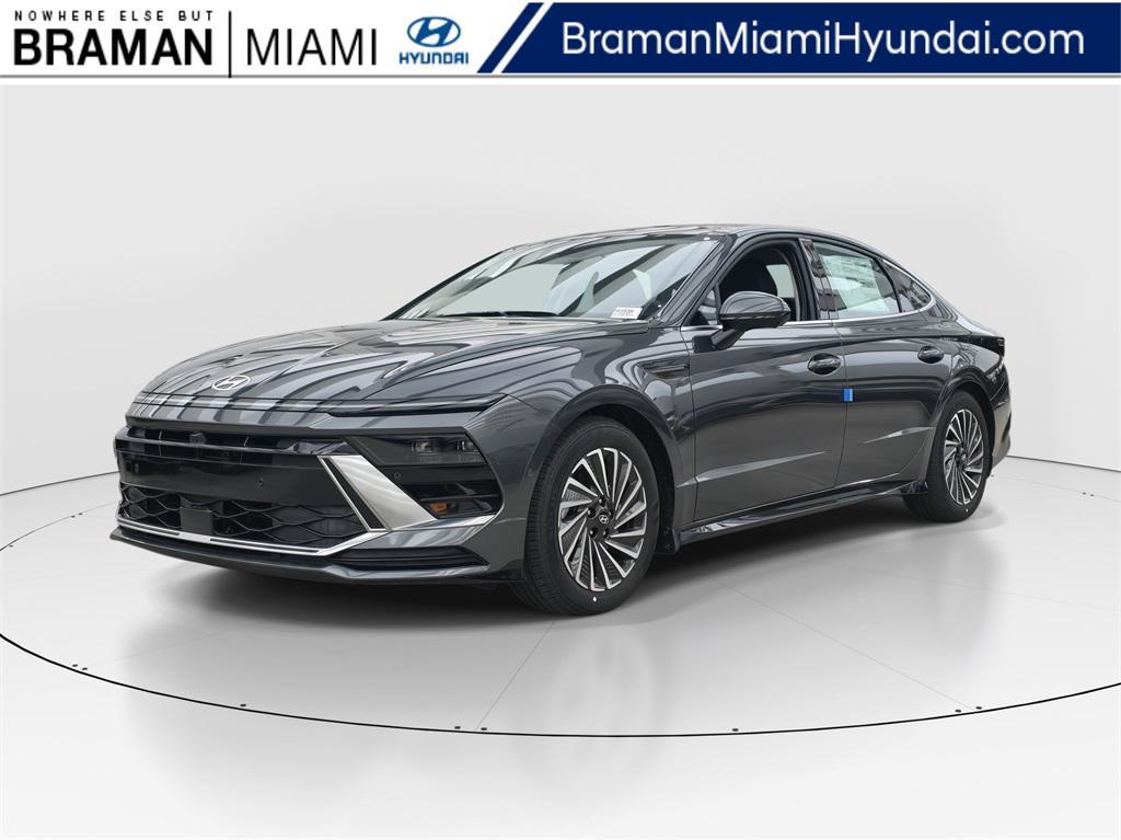 new 2025 Hyundai Sonata Hybrid car, priced at $33,238
