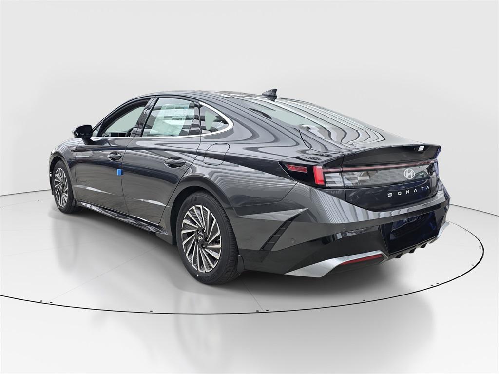new 2025 Hyundai Sonata Hybrid car, priced at $33,238
