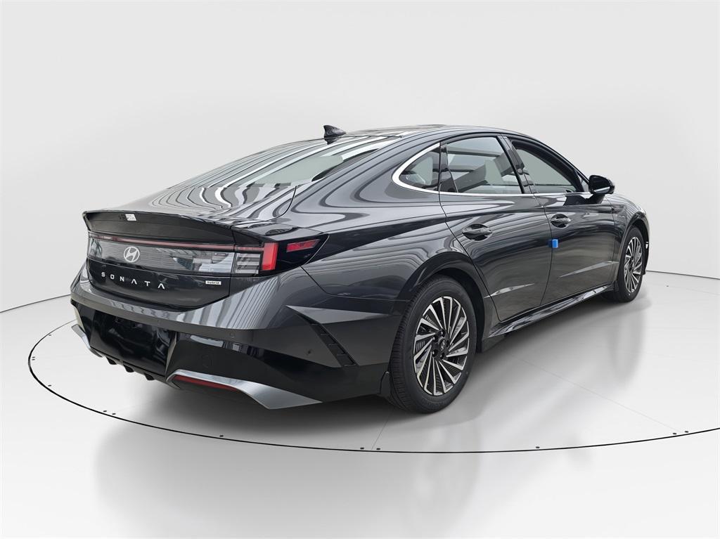 new 2025 Hyundai Sonata Hybrid car, priced at $33,238