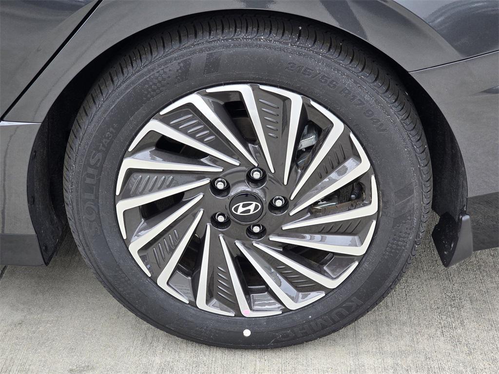 new 2025 Hyundai Sonata Hybrid car, priced at $33,238
