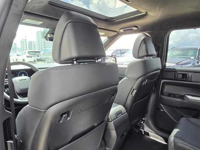 new 2025 Hyundai SANTA FE HEV car, priced at $51,289