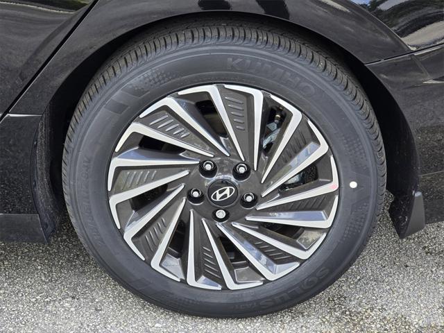 new 2025 Hyundai Sonata Hybrid car, priced at $39,250