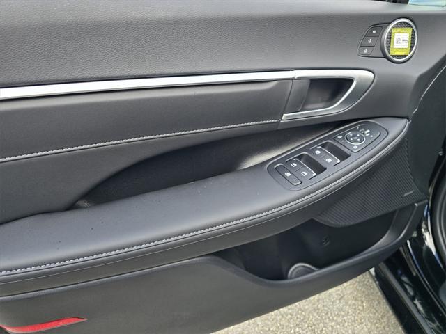 new 2025 Hyundai Sonata Hybrid car, priced at $39,250