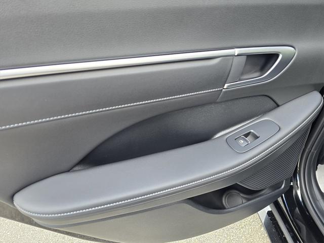 new 2025 Hyundai Sonata Hybrid car, priced at $39,250
