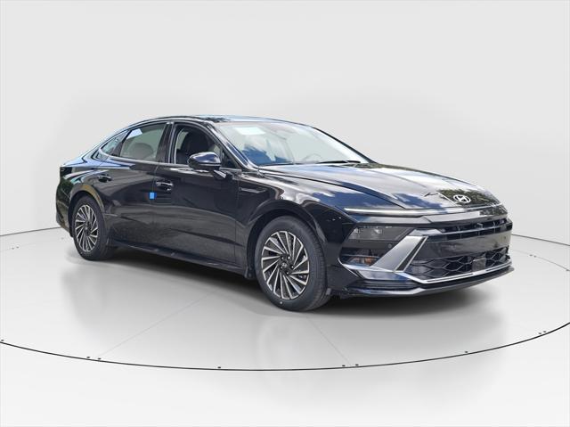 new 2025 Hyundai Sonata Hybrid car, priced at $39,250