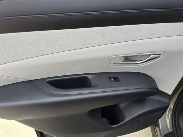 new 2025 Hyundai TUCSON Hybrid car, priced at $38,510