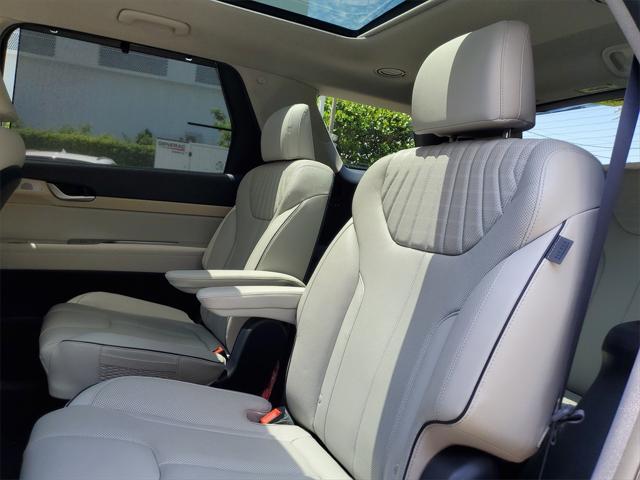 used 2023 Hyundai Palisade car, priced at $35,990