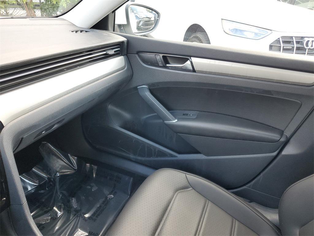 used 2022 Volkswagen Passat car, priced at $15,932