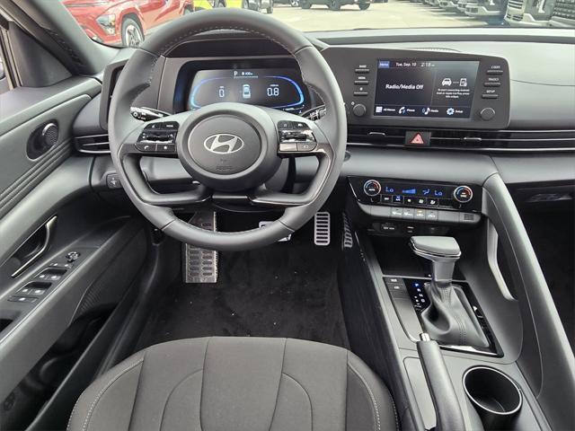 new 2025 Hyundai Elantra car, priced at $25,565
