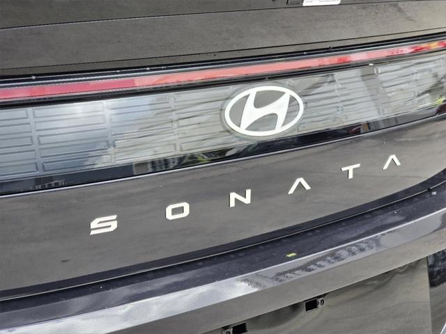 new 2025 Hyundai Sonata Hybrid car, priced at $39,355