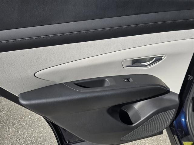 new 2025 Hyundai TUCSON Hybrid car, priced at $38,510