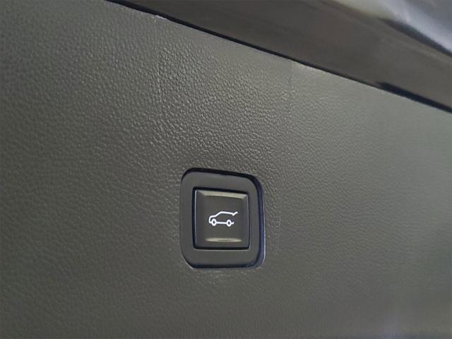 used 2022 Chevrolet Traverse car, priced at $26,490