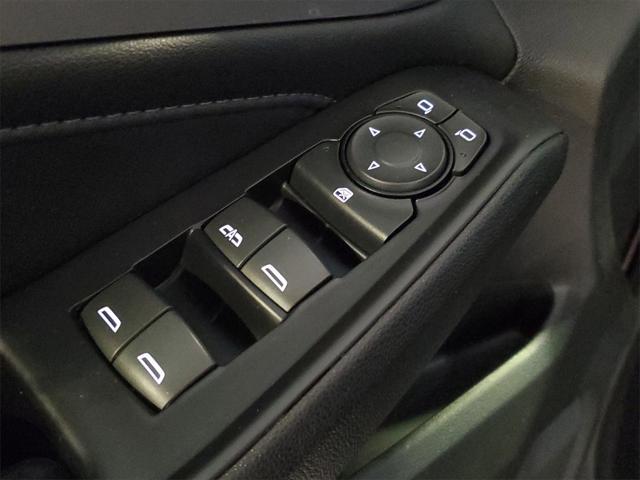 used 2022 Chevrolet Traverse car, priced at $26,490
