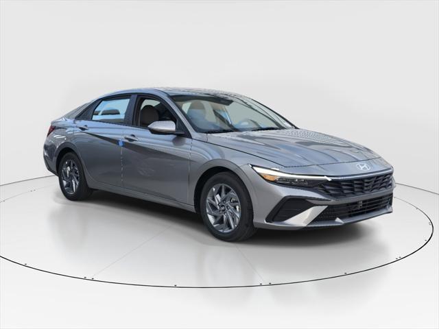 new 2025 Hyundai Elantra HEV car, priced at $26,755