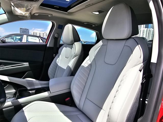 new 2025 Hyundai Elantra car, priced at $29,095