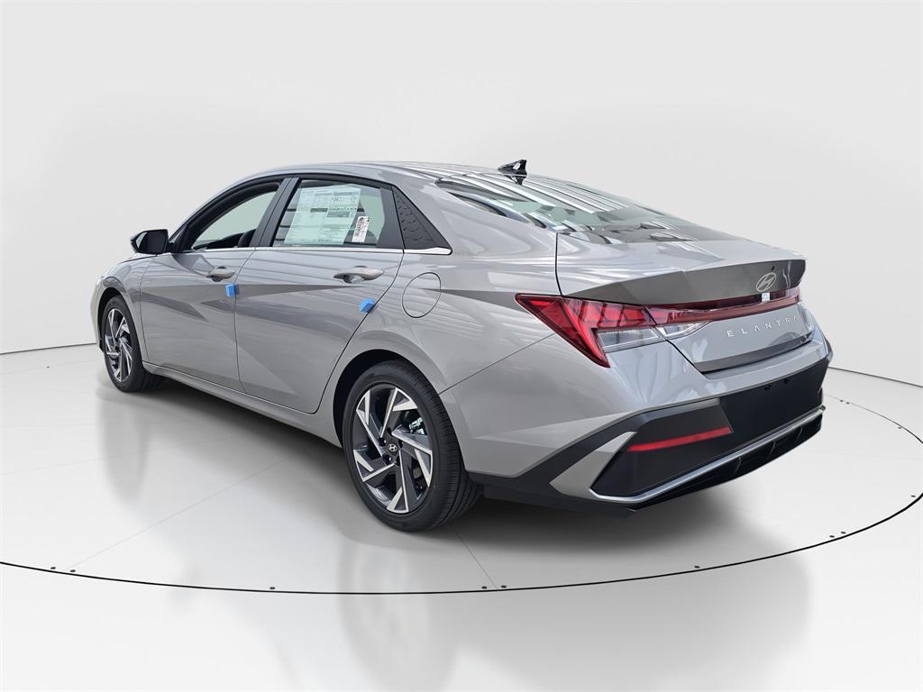 new 2025 Hyundai Elantra car, priced at $28,685