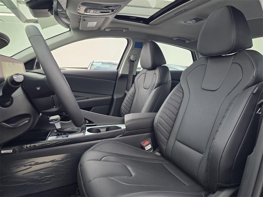 new 2025 Hyundai Elantra car, priced at $28,685