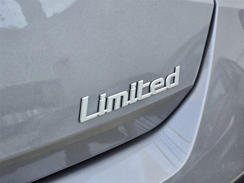 new 2025 Hyundai Elantra car, priced at $28,685