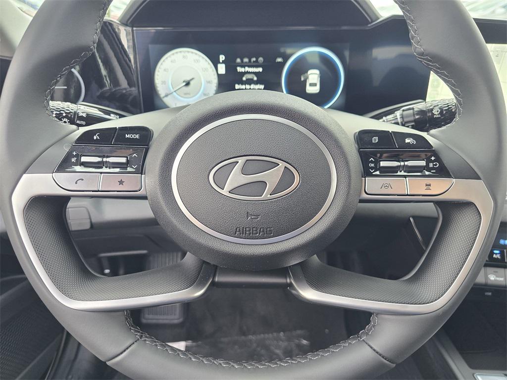 new 2025 Hyundai Elantra car, priced at $28,685