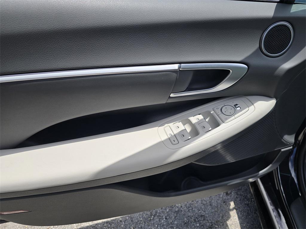 new 2025 Hyundai Sonata car, priced at $32,975